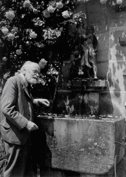 Ernst von Stromer am Brunnen